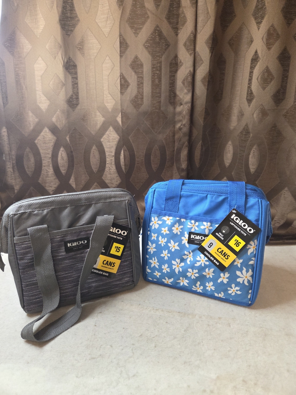 Lot Of 2 Igloo Blue Floral And Great 9-Can Cooler Bag